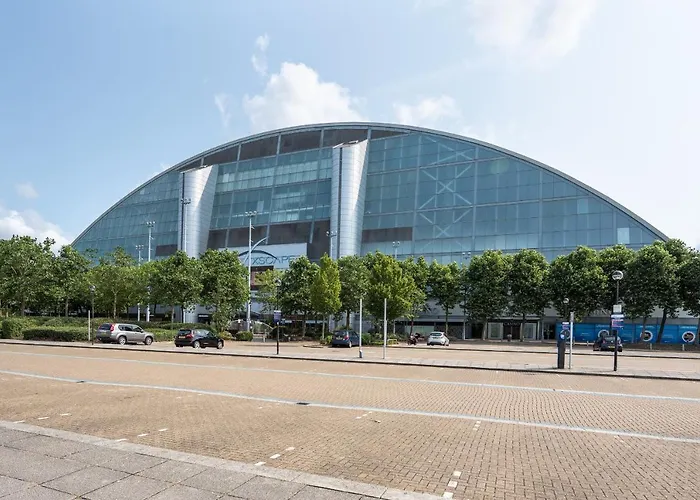 Milton Keynes Central: Deluxe 2-Bed Apartment near Station