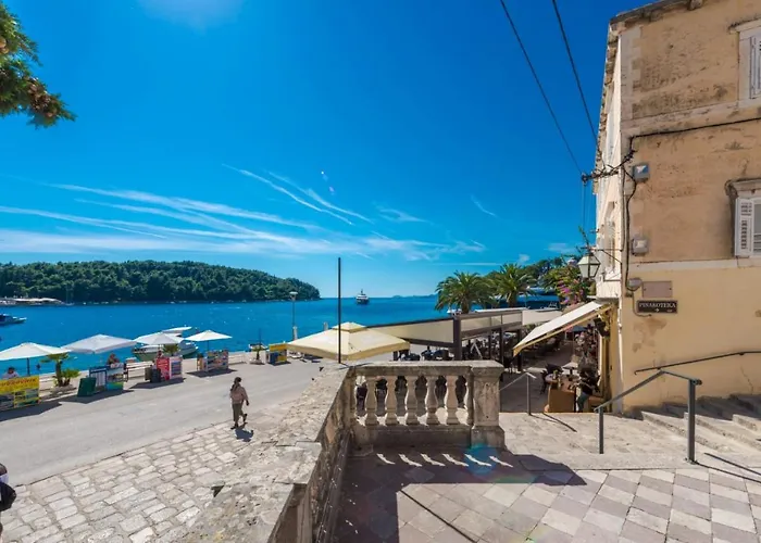 La Porta Cavtat, Seaview In The Center