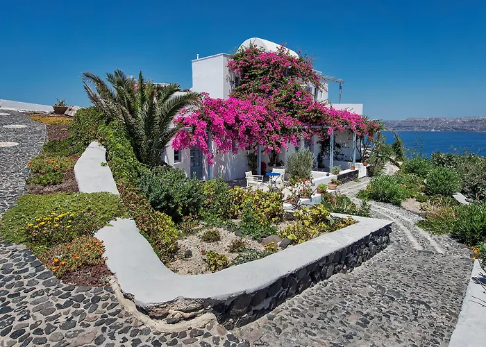 Apanemo Hotel & Suites