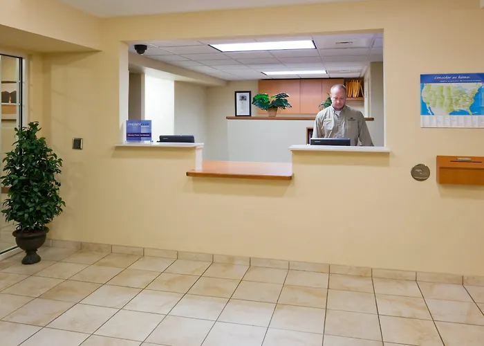 Candlewood Suites Milwaukee Brown Deer, An Ihg Hotel