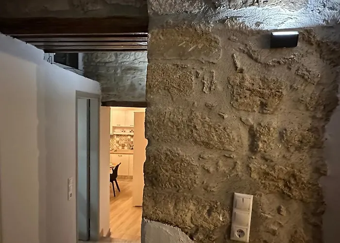 Camara House