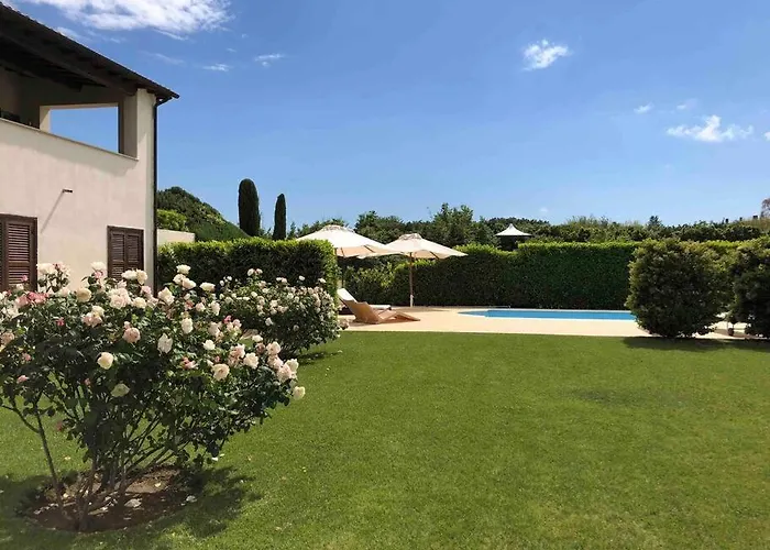 Villa Linnazello - Elegant Pool Villa With Sea View Near Rome/Tuscany