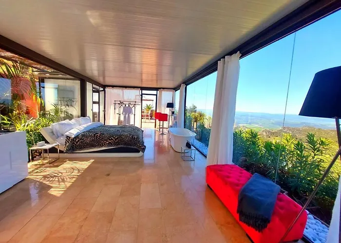 Stunning Glass Suite With Private Plunge Pool