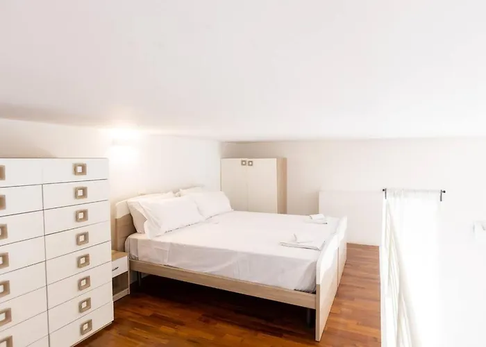 Loft2 Via Morosini Centro Varese - Ixihome