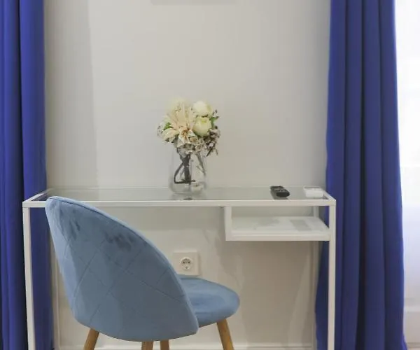 Dorinda Rooms