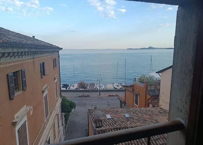 Casaleda, Delizioso Loft Fronte Lago