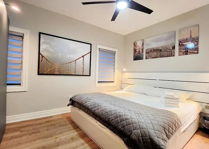 The Cozy Cove Modern King-Bedroom Full Apartment