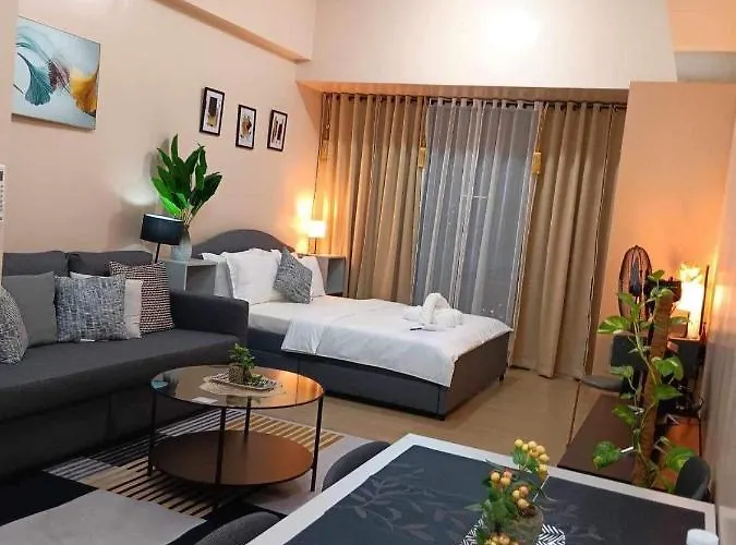 Studio Condo Building 81 Newport Boulevard