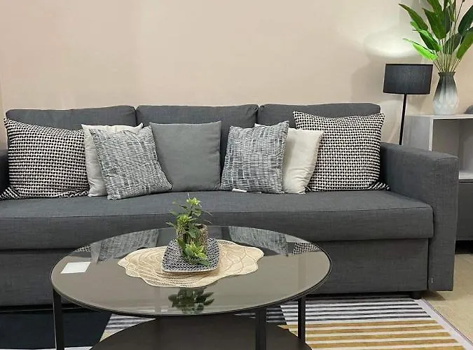 Studio Condo Building 81 Newport Boulevard