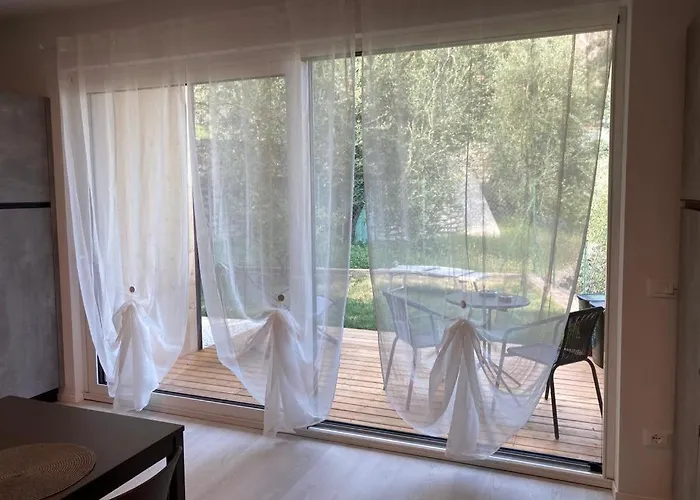 La Casa Sul Lago Apartments - Lemon Tree Apartment