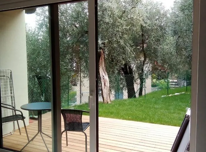 La Casa Sul Lago Apartments - Lemon Tree Apartment