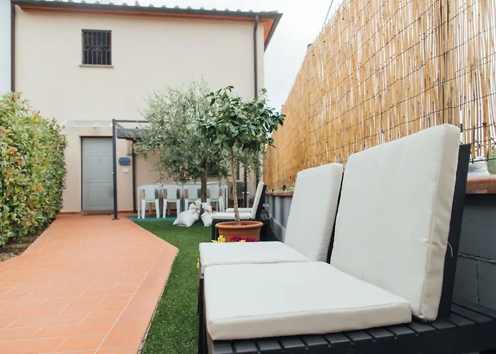 Country Chic Pistoia-Casa In Campagna Giardino, Free Parking, Wi-Fi