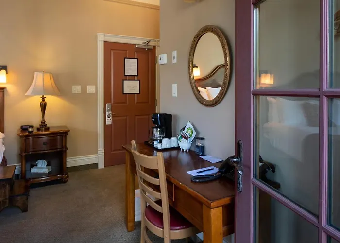 Kaslo Hotel