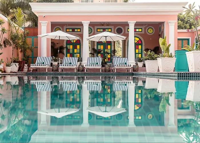 Hotel White Rabbit
