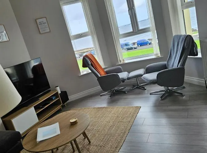 Saltwater Edge Apartment