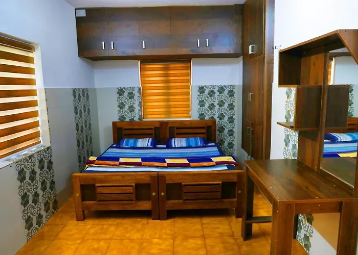 Green View Holiday Home