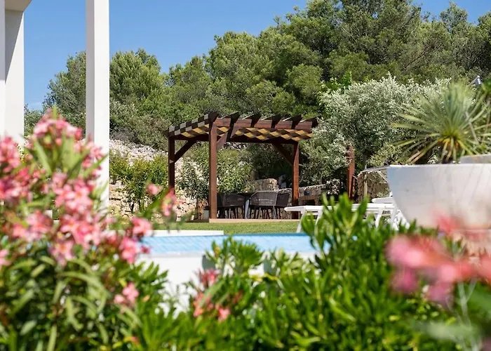 Villa Maris - Luxury Villa With Pool
