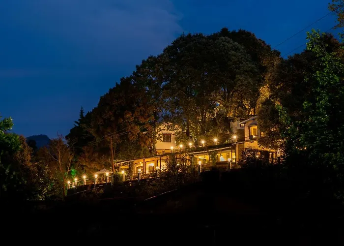 Avenida Snowcap Retreat