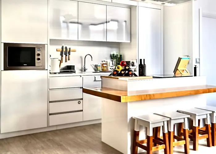 Cristalia,Roof Terrace In City Center, Garage, Netflix 75Inch Tv