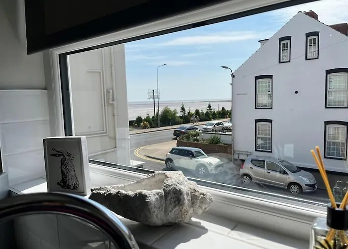 Beautiful Seafront Studio Apartment
