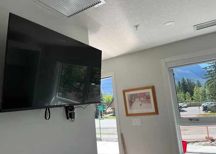 Mountain View Studio In Town