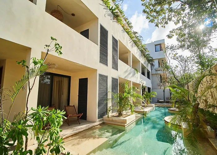 Spacious & Comfy Penthouse Oasis With Plunge Pool