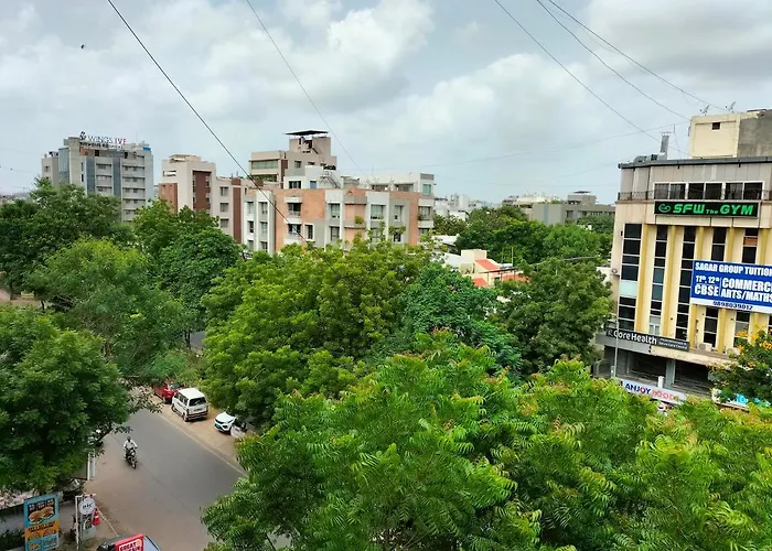 Hotel Divya Palace