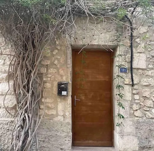Maison De Village