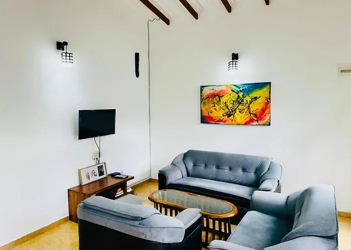 Damithshouse