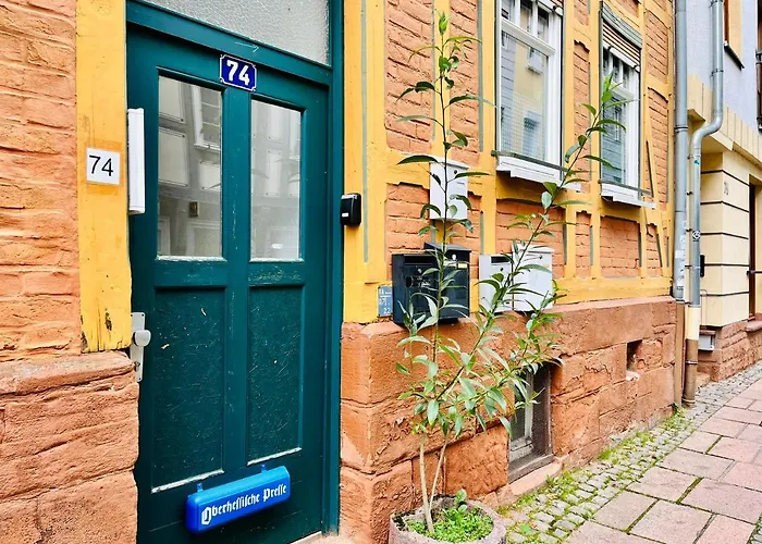 Aycatcherhomes Marburg: Central Altstadt Apartment Near Lahn