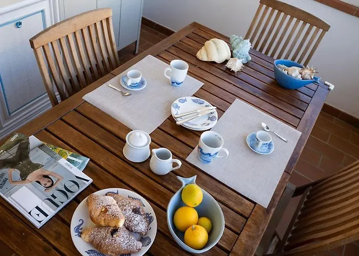 Art Of Living 100 Meters From The Sea.