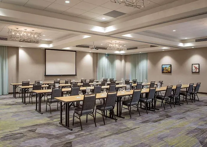 Hotel Dene And Conference Centre