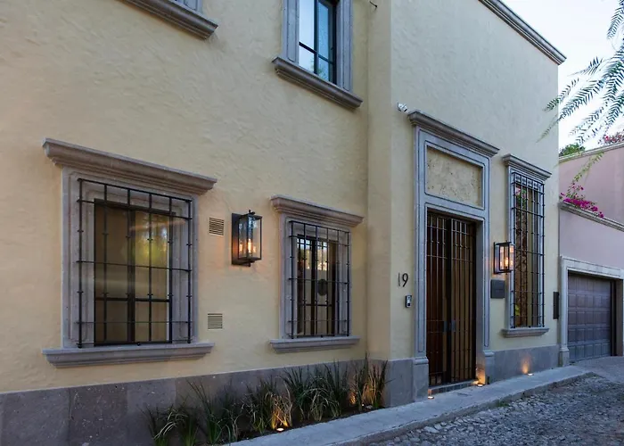 Casa Suspiros, Luxury 3Br Villa With Private Pool & Rooftop Views