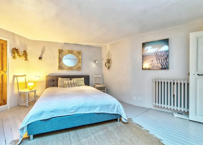 Townhouse Mougins In The Old Village, Fantastic View, Sea And Mountains