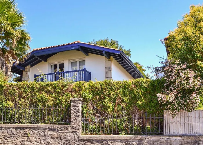 3 Bedroom Lovely Home In Hendaye