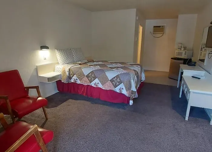 Granby River Inn & Suites