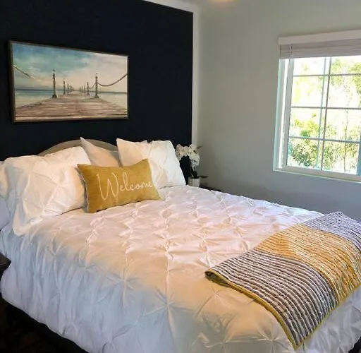 Santa Barbara Serenity Large 1-Bedroom Guest Apt.