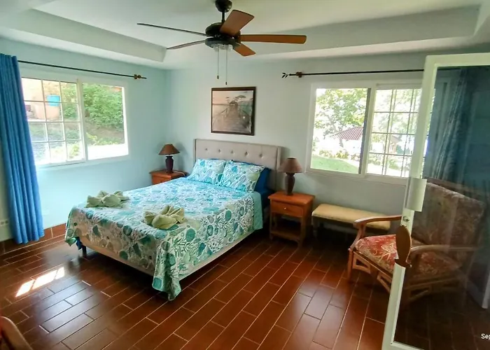 Villas At Gone Fishing Panama Resort