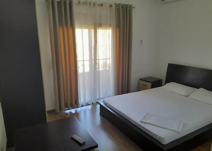 Hotel Yjet