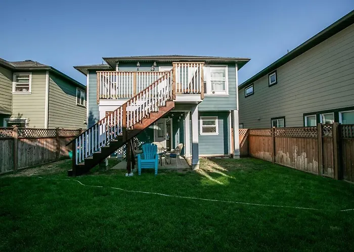 Great 1-Bedroom Suite Near Downtown Langford