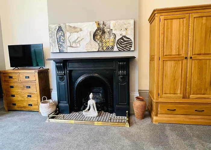 Luxury Garden Apartment Under The Castle, Dover