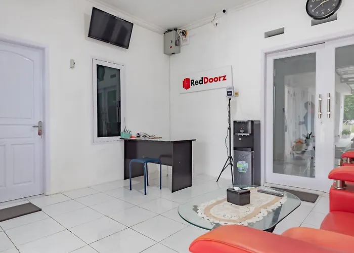 Reddoorz Syariah Near Alun Alun Ciledug Cirebon