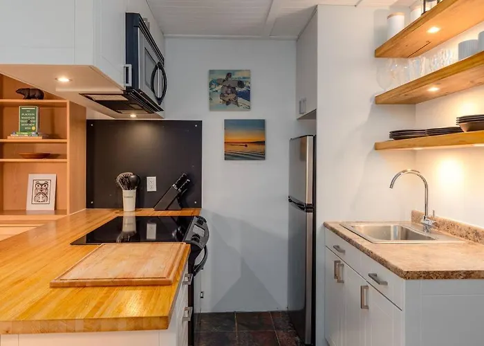 Casa Creekside - Walk To Gondola, Shops, Lakes!