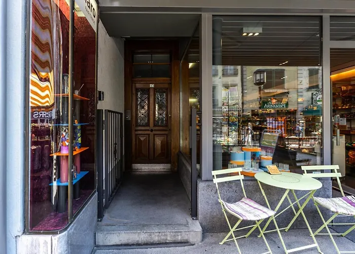Old Town Apt In The Heart Of Thun With Garden