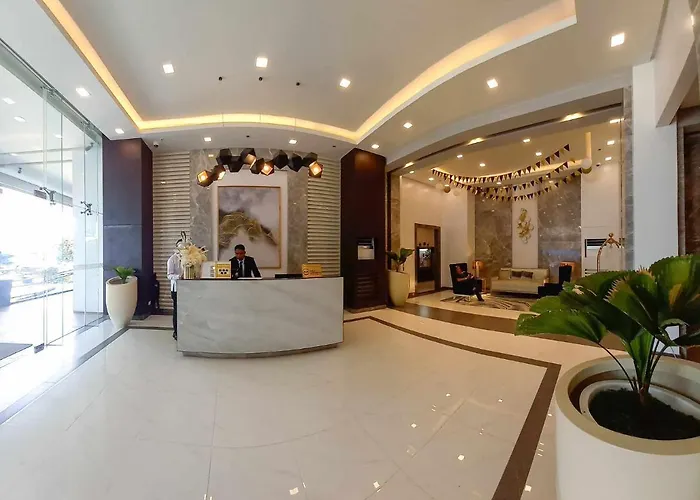 1Br With Extra Room At One Regis- Megaworld