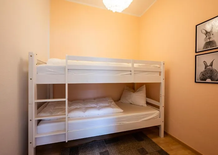Maremar: Family-Friendly Apartment with Central Location and Playroom