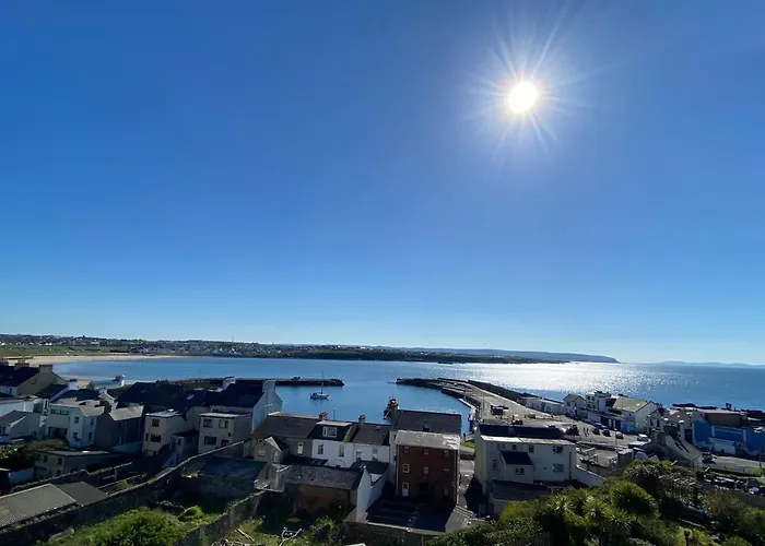 Harbour View Apartment - Fantastic Sea Views Over Portrush Harbour