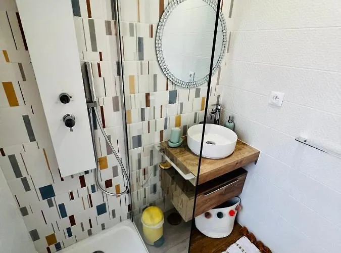 Brand New 2-Bedroom Apartment In Antibes With Ac And Sea View