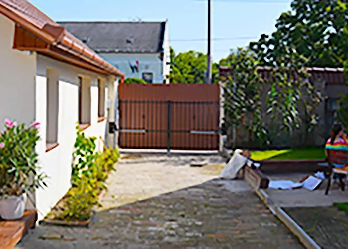 Lisbet Cottage