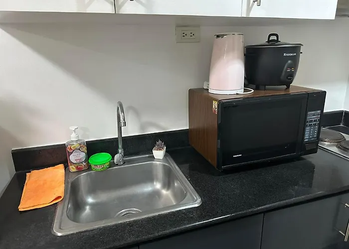 Sea Residences Moa Pasay City - Ruffa'S Condotel